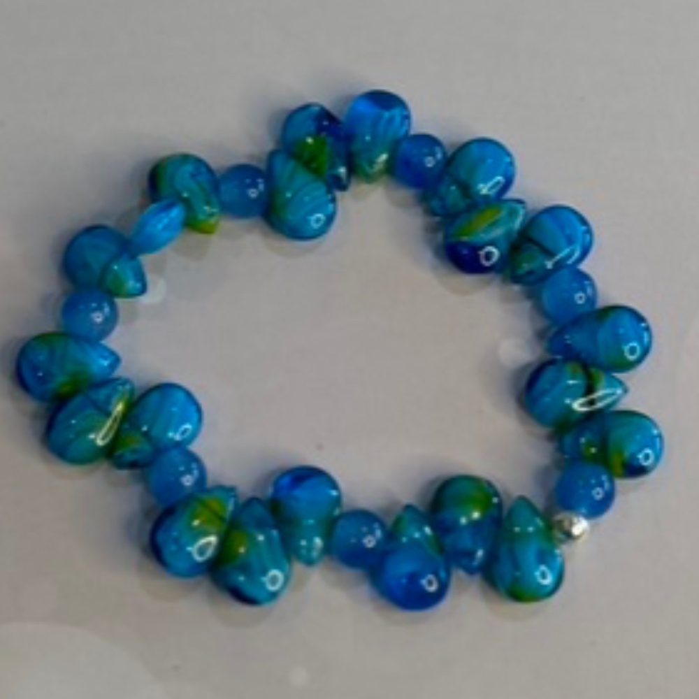 Turquoise Glass Bead Teardrop Bracelet 6.5" .925 silver crimp closure.